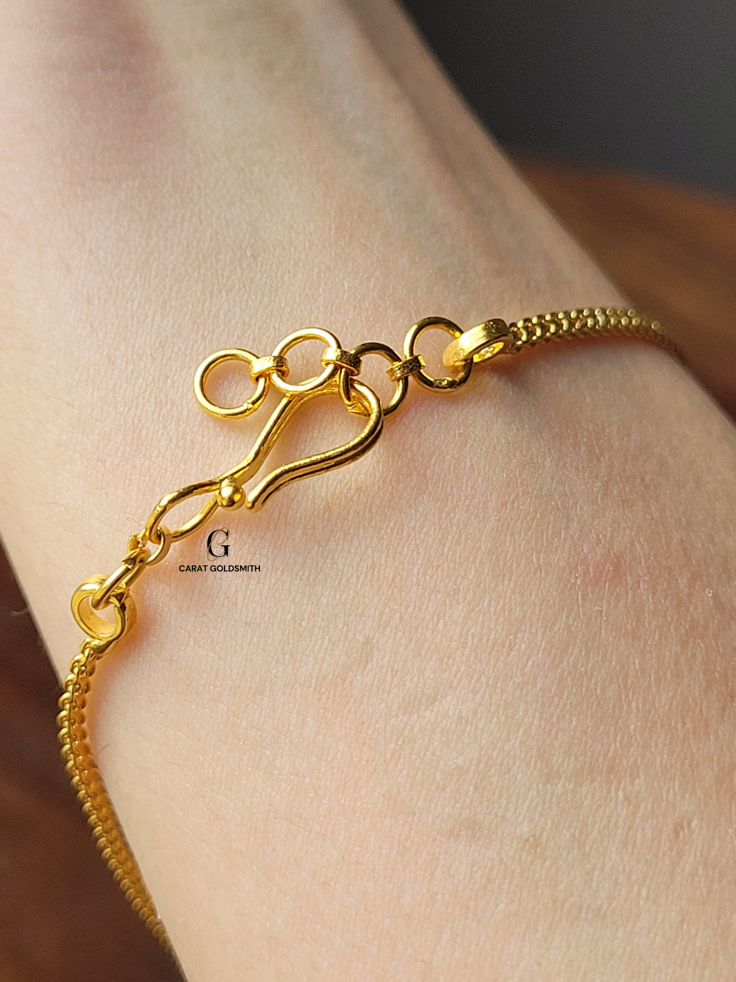 STUNNING GOLD BRACELET